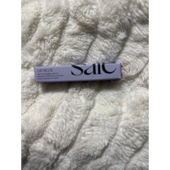 Saie Lip Blur Matte Blurring Lipstick Classic - Picture 5 of 5